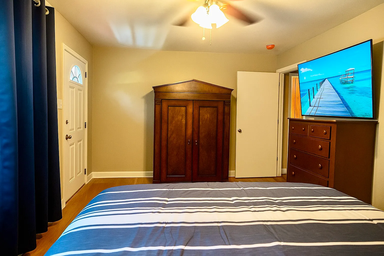4 bed, 2000 sqft, $700 — Photo 3
