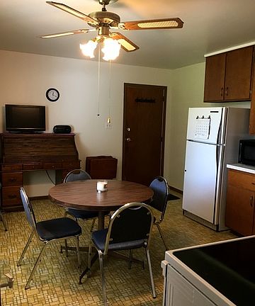 5th image of 1117 E Main St