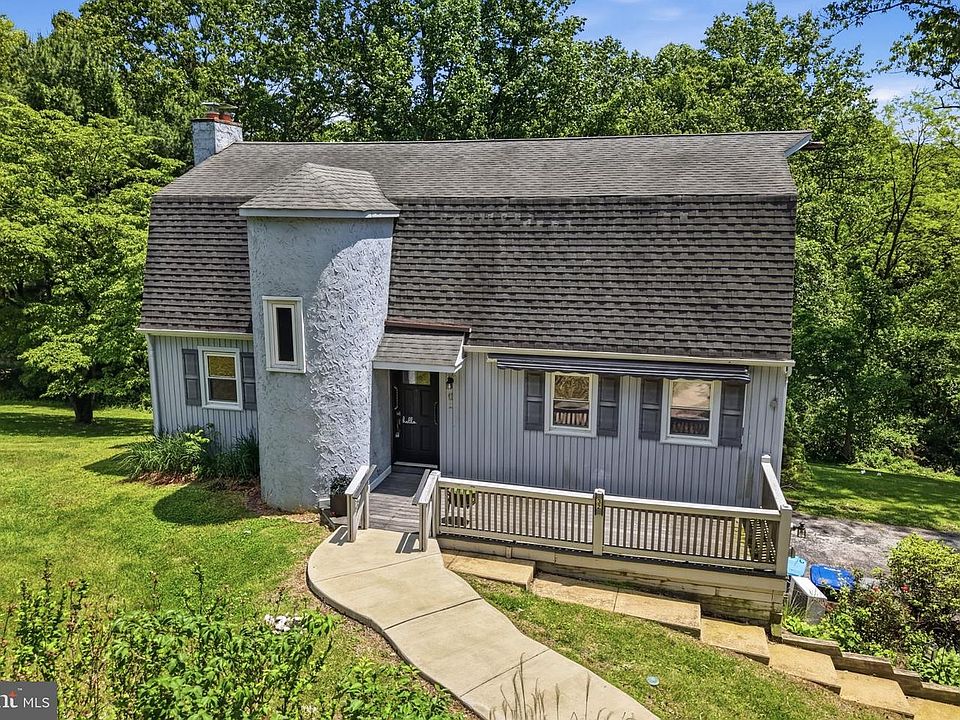 1st image of 32 Beck Rd