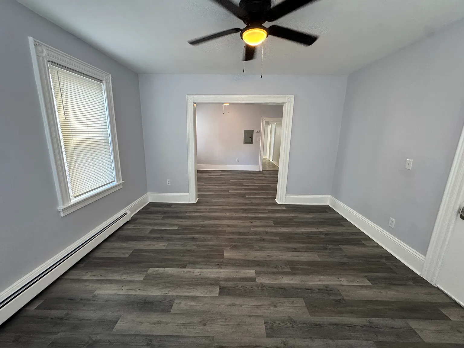 3 bed, 1300 sqft, $2,400 — Photo 4
