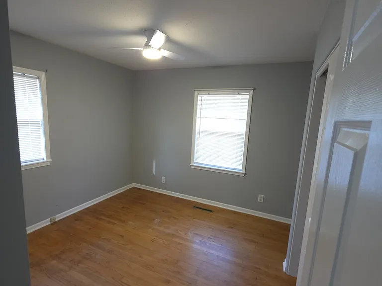 1350 Morton St — Photo 9