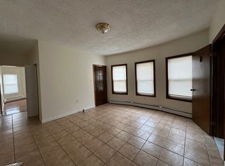 94 Webster St APT 3, Pawtucket, RI 02861