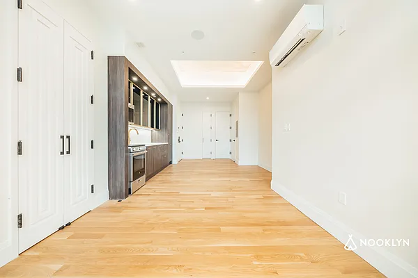 Rented by Nooklyn NYC LLC | media 50