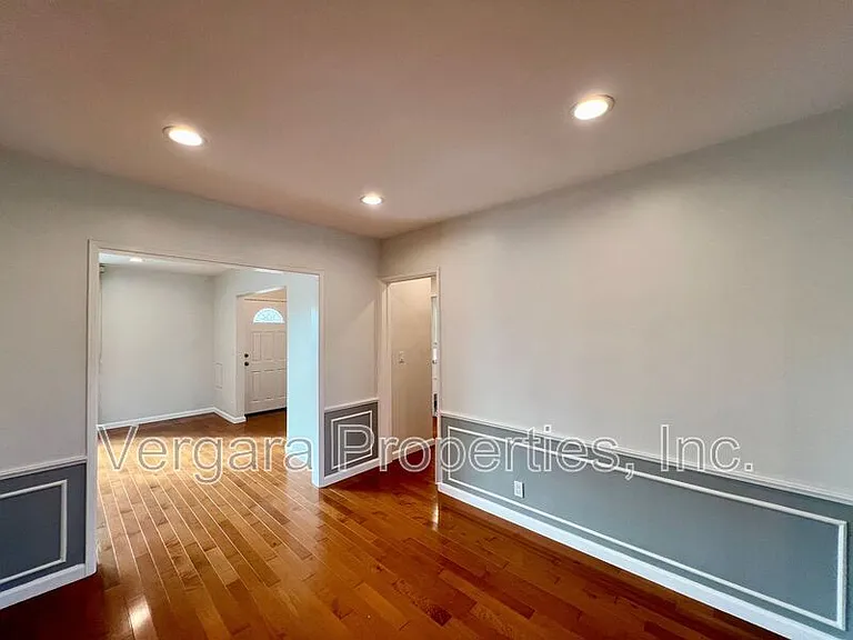 6531 W 85th St — Photo 7