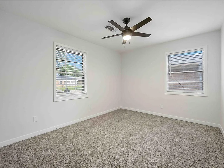 814 Alyse St — Photo 20