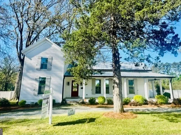 76 Railroad St, Pendergrass, GA 30567