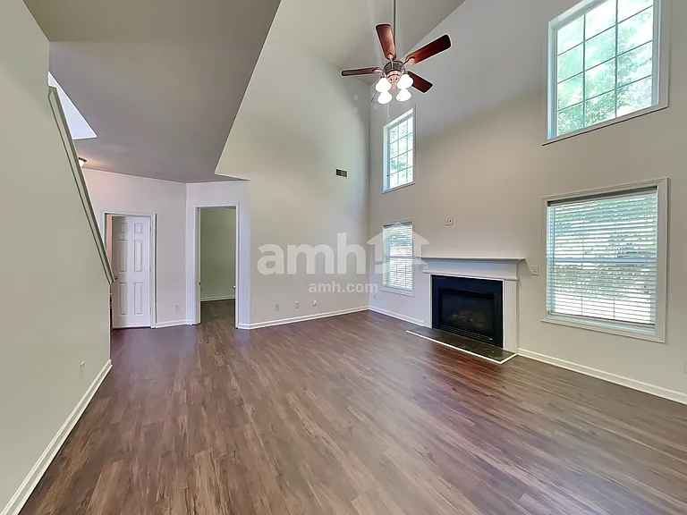 9839 Jeanette Cir — Photo 8