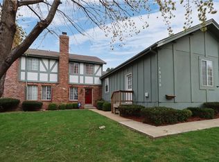 10210 Edelweiss Cir, Merriam, KS 66203