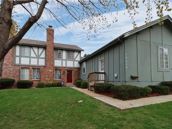 10210 Edelweiss Cir, Merriam, KS 66203