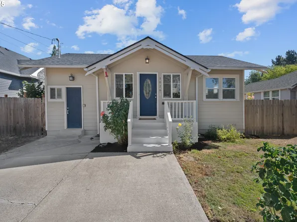 1026 NE Galloway St, McMinnville, OR 97128
