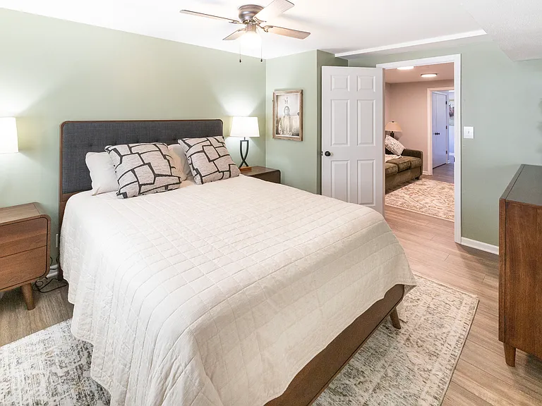 6703 Hauser Dr — Photo 43