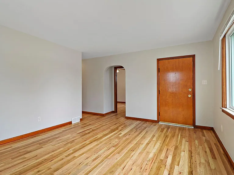 7706 48th Ave #7706 — Photo 3