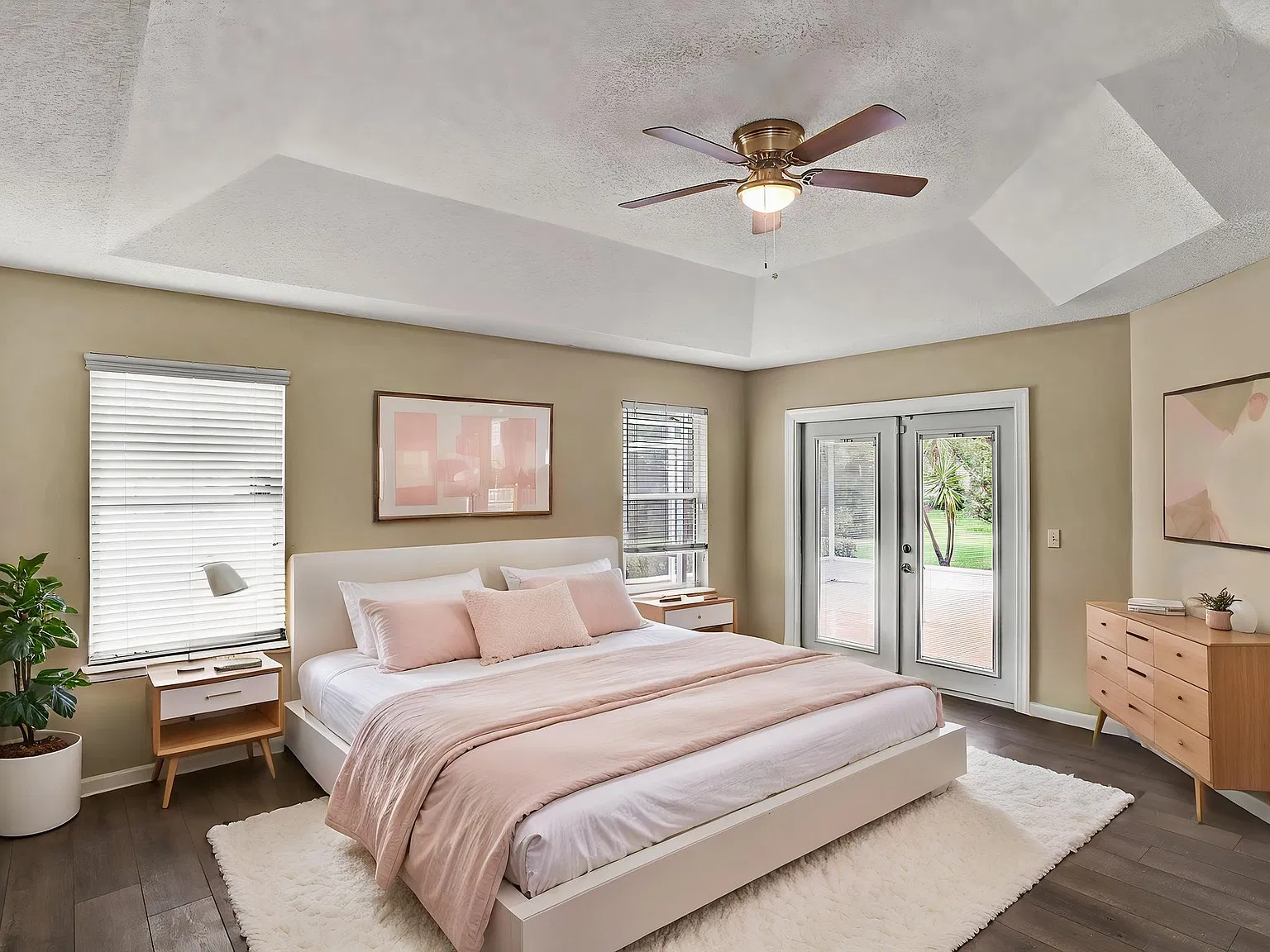 5 bed, 2890 sqft, $3,375 — Photo 2