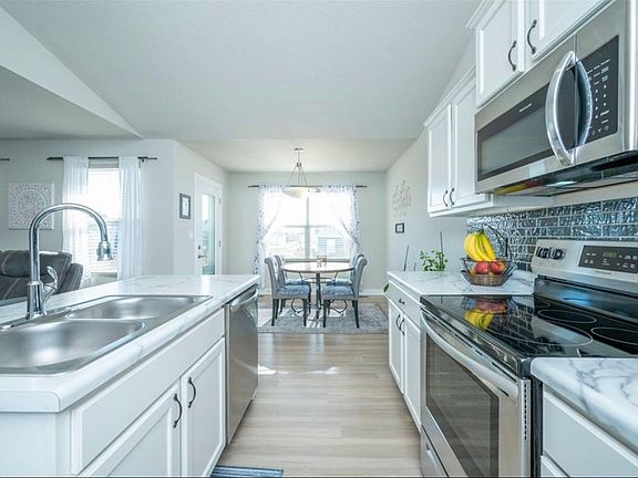 5th image of 8916 Primo Ln #101