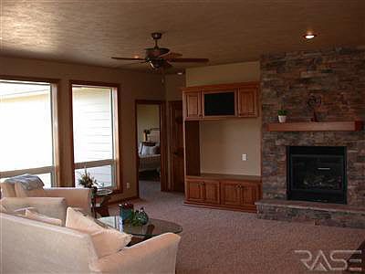 4th image of 5611 Shadow Wood Pl