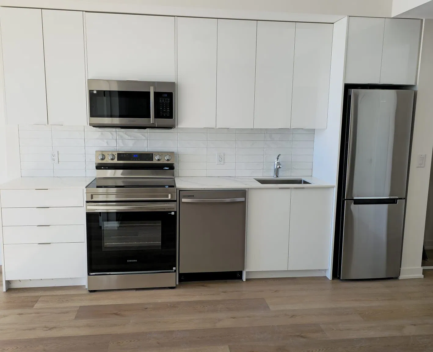 2 bed, $1,400 — Photo 1