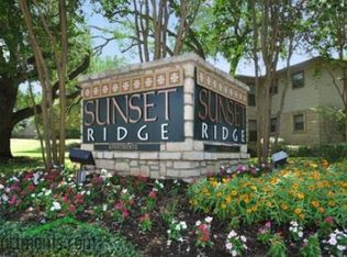 428 Cloverleaf Ave APT 4, San Antonio, TX 78209