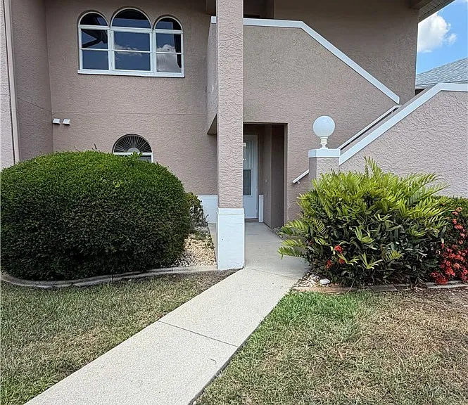 28 Cosmopolitan Dr #13 — Photo 1