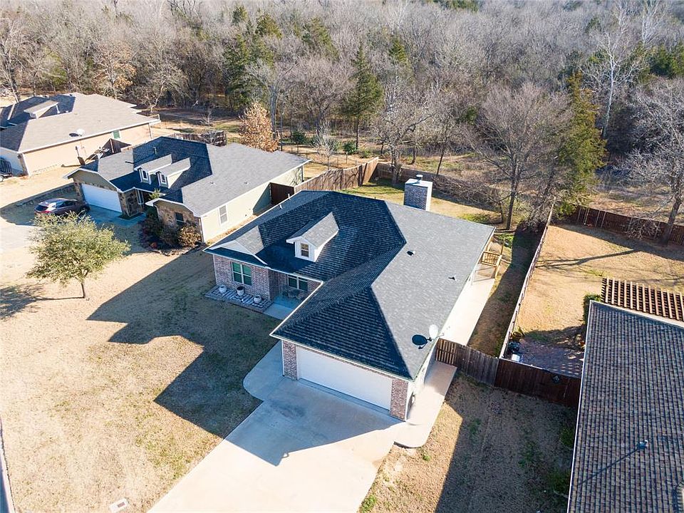 1st image of 1821 Woodland Park Dr