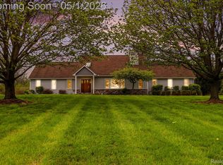 10741 W Braemar Dr, Holly, MI 48442