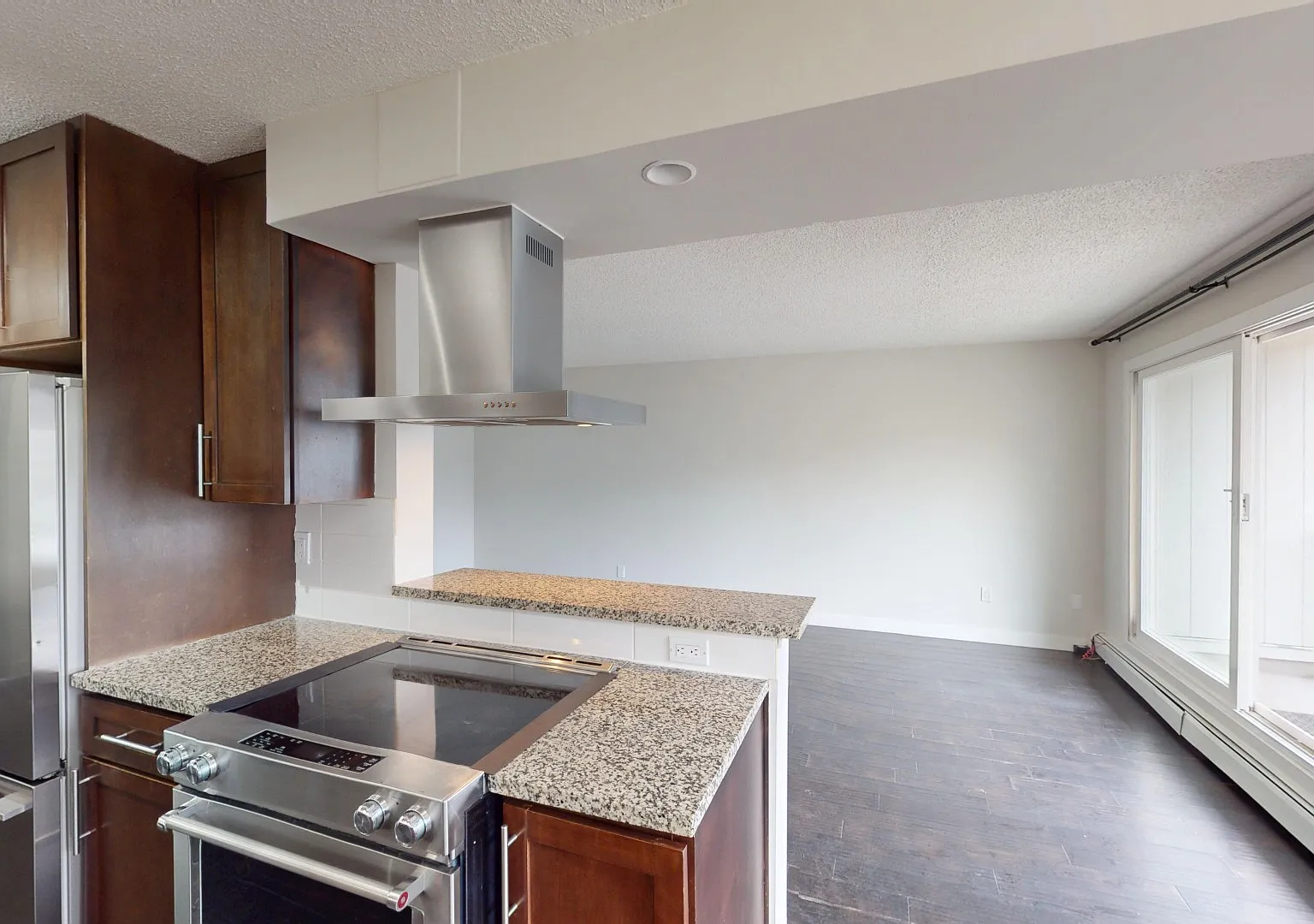 301D Greenview Dr Ne — Photo 1