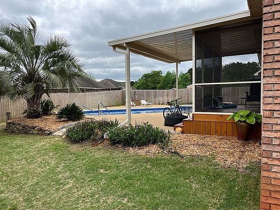 2nd image of 105 Coleman Dr