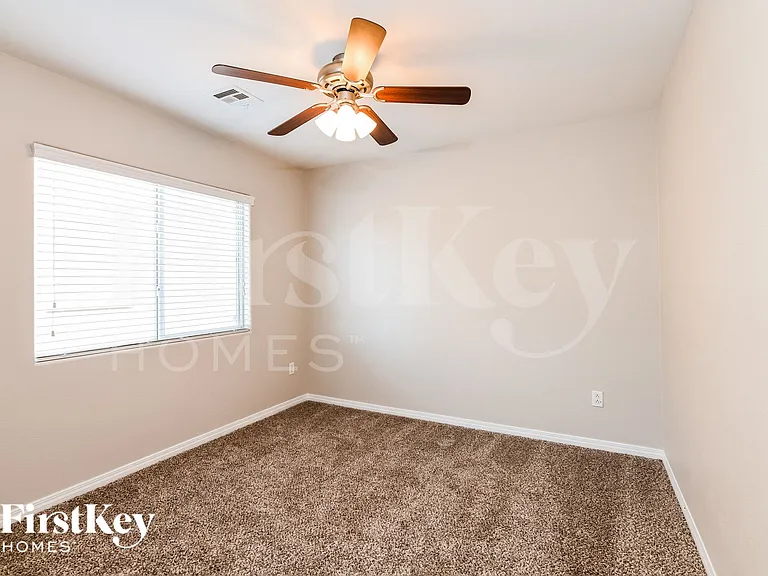6422 Fulton Meadows Ave — Photo 12