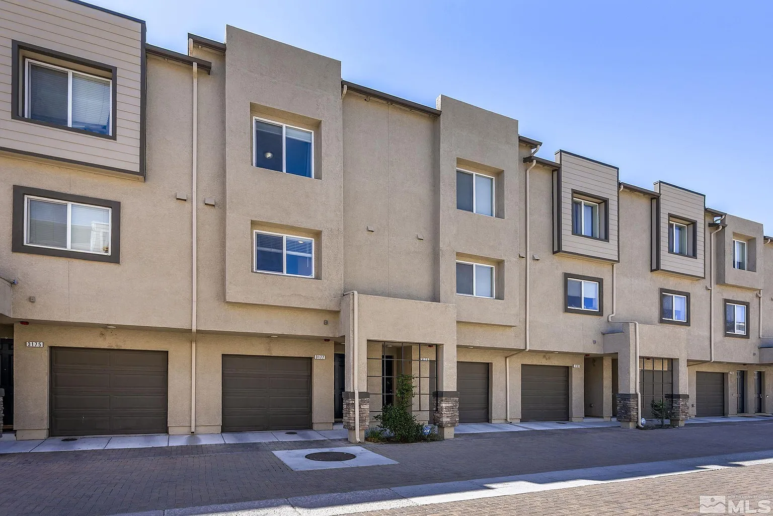 3177 Sterling Ridge Cir photo 1