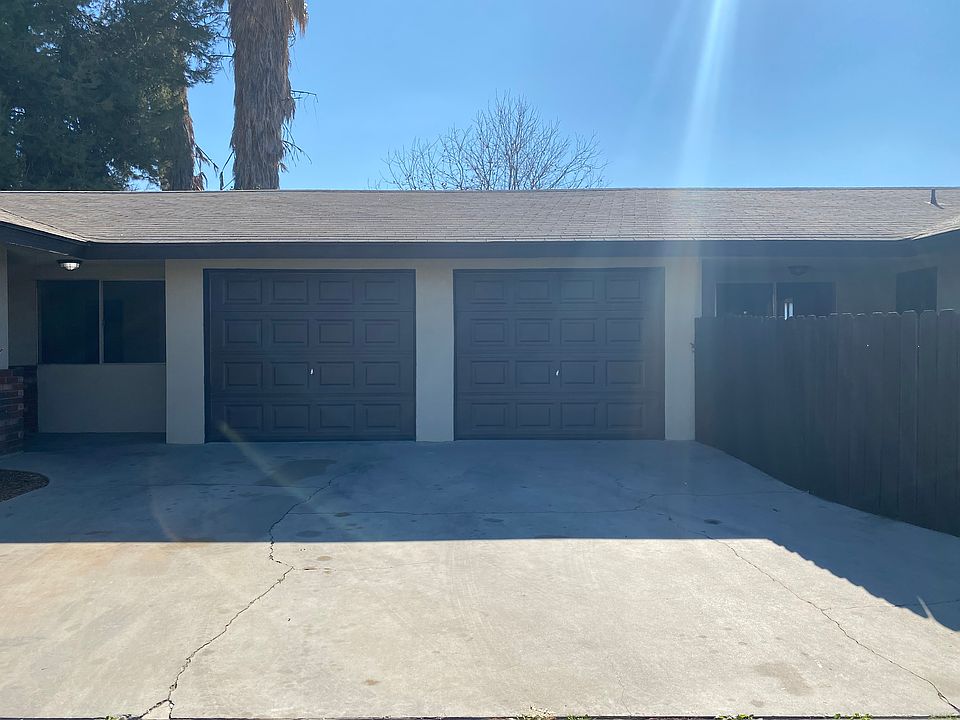 Attached Single Garage Unit