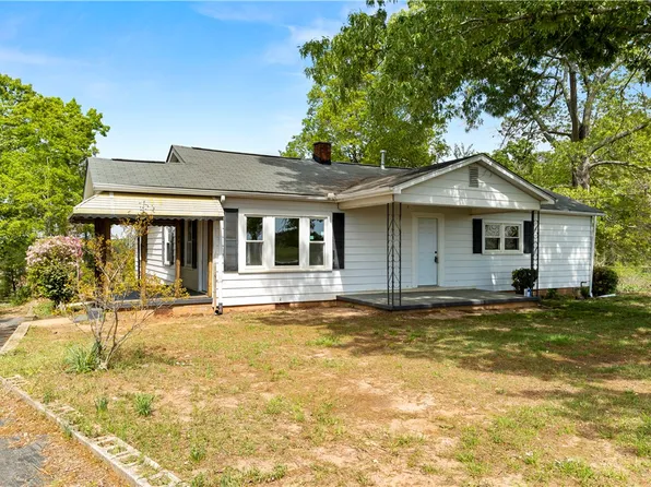 1739 Coffee Rd, Westminster, SC 29693