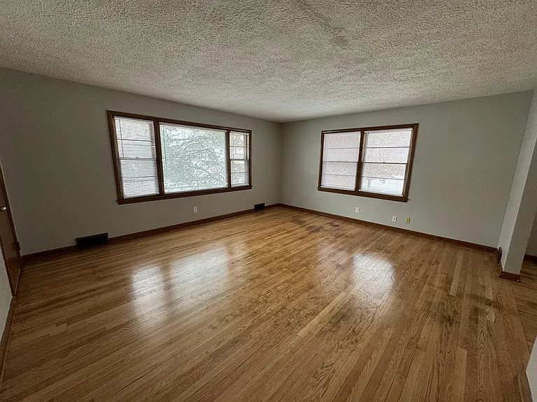 1911 E State St #2 — Photo 2