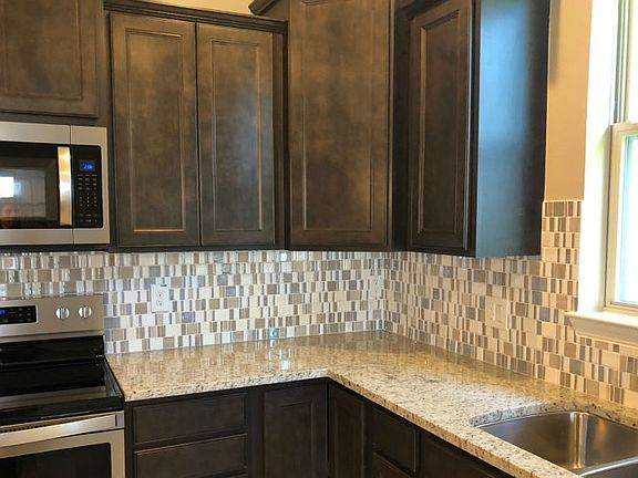 Kitchen with Decorative Backsplash
