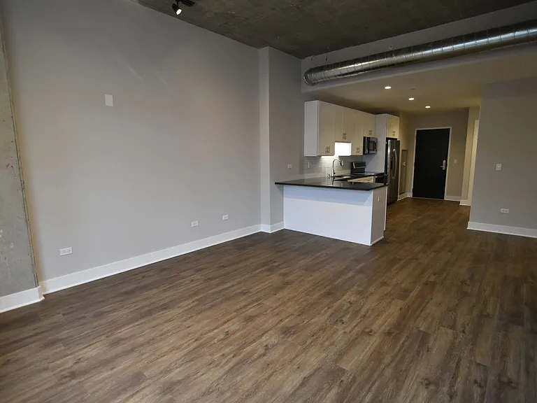 The Eagle Building - 3833 N Broadway — Photo 155