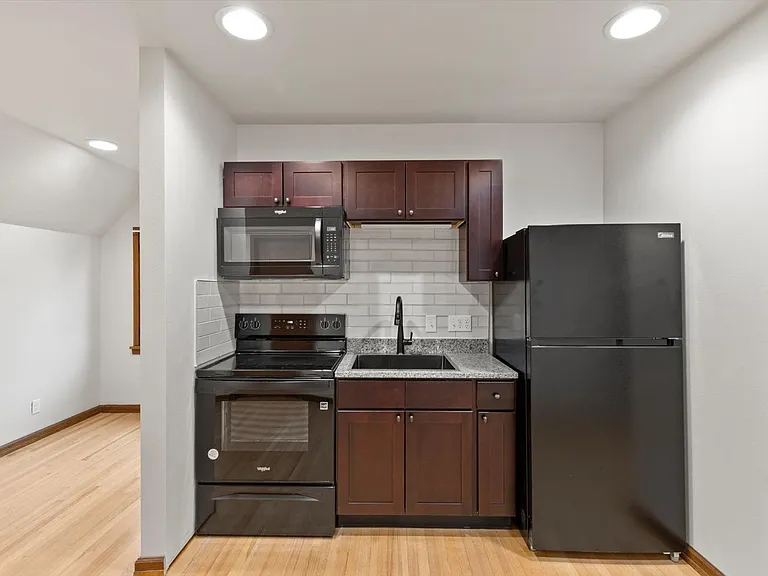 700 Macon Ave — Photo 8