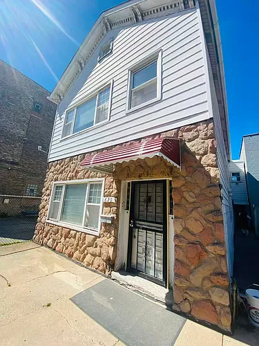 620 W 26th St #2F Photo 1