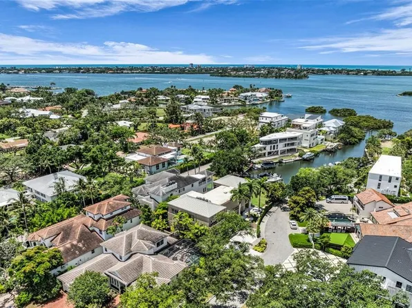 1404 Kenilworth St, Sarasota, FL 34231