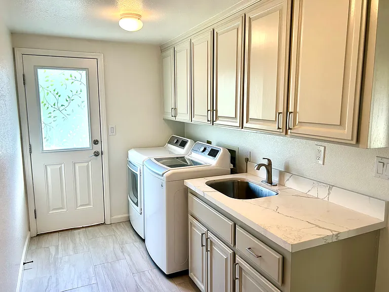 400 Jonathan Ridge Dr — Photo 53