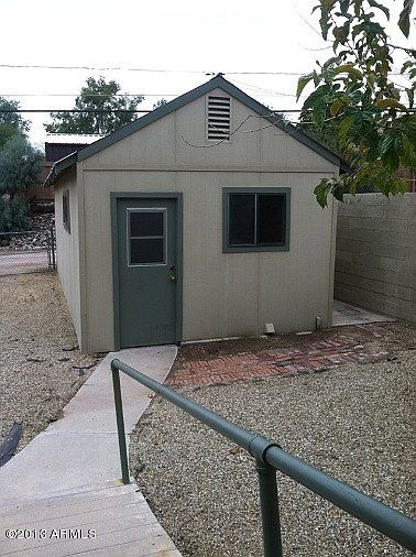 2nd image of 280 N Jefferson St