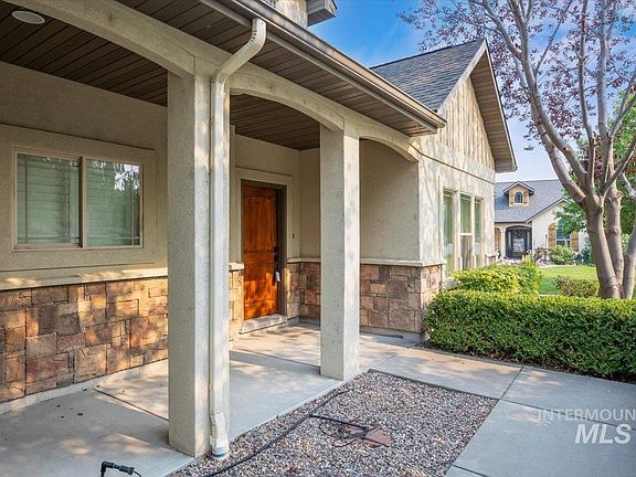 4th image of 1625 Brookfield Ct