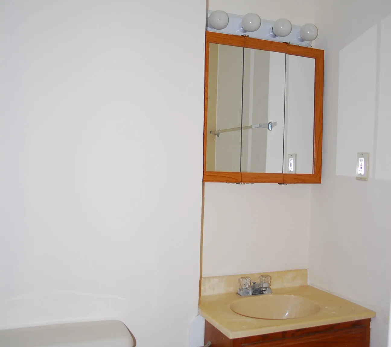 4 bed, 1496 sqft, $1,350 — Photo 2