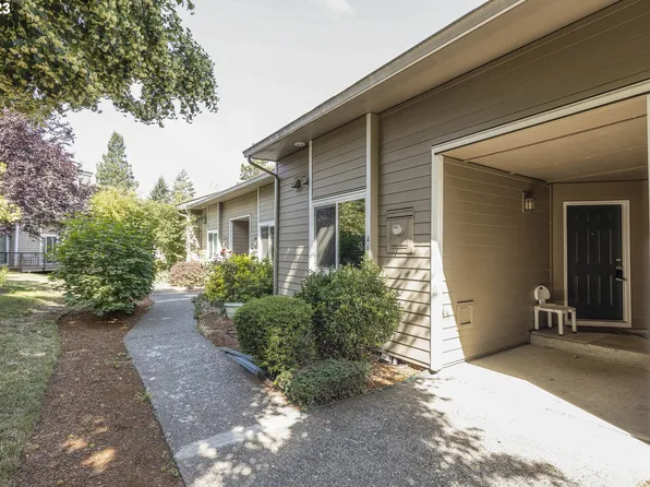 4688 SW Comus Pl #1, Portland, OR 97219