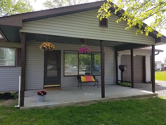3rd image of 1005 Harney Dr
