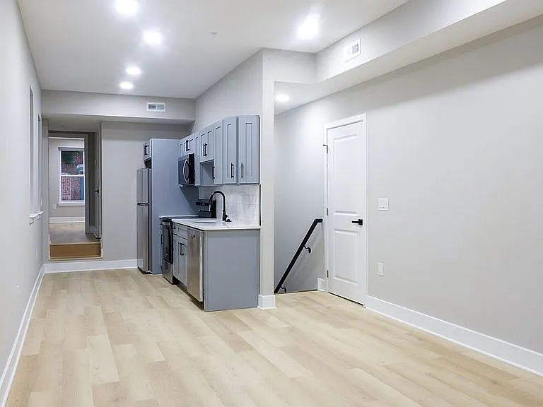 1201 Lindley Ave #2 — Photo 5