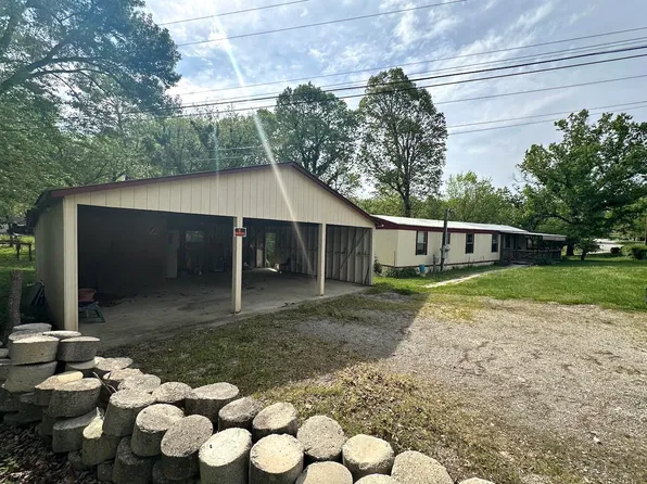 806 Sneed Rd, Soddy Daisy, TN 37379