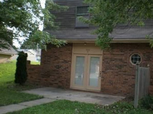 808 NE Ball Dr APT C