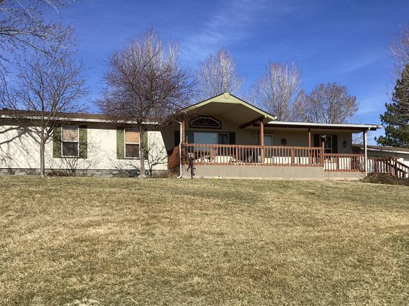 35 Lakeshore, Lewellen, NE 69147