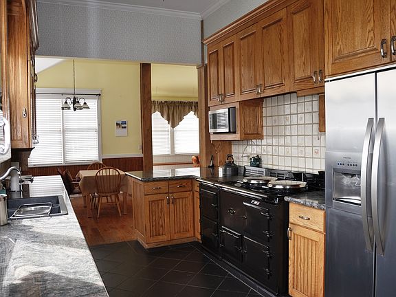 Gourmet Kitchen