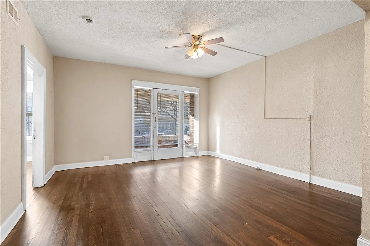 Building Photo - 1114 E Armour Blvd #1E