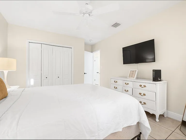 1539 NE 15th Ave — Photo 19
