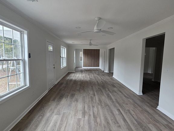 5th image of 416 Thames St